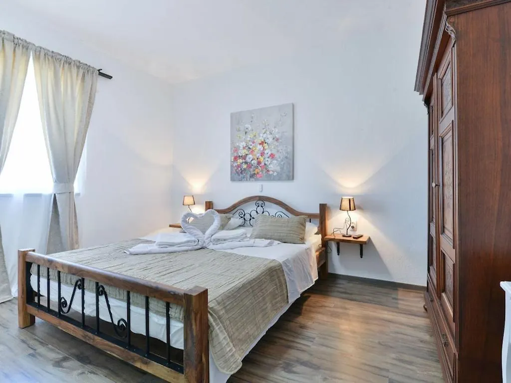 Marinic Comfortable Holiday Residence Zadar 0*,  Croacia