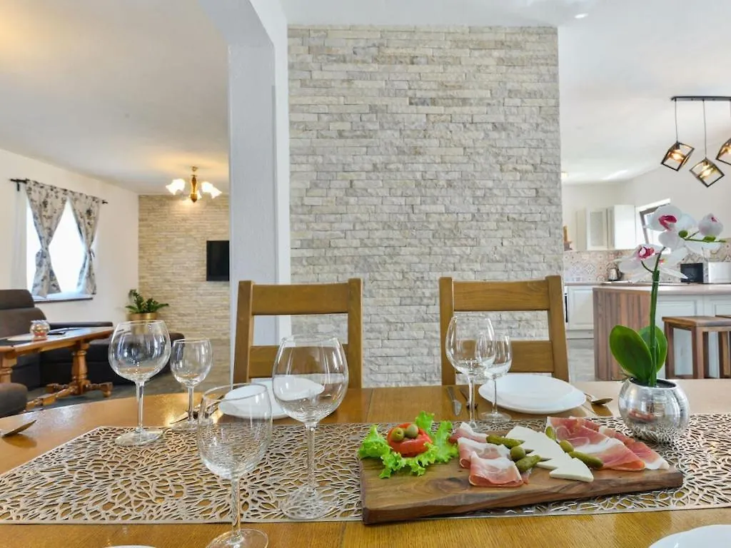 Marinic Comfortable Holiday Residence Zadar Croacia