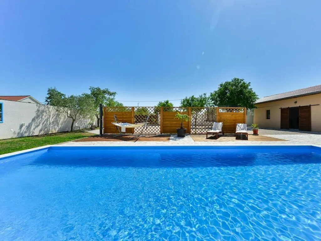 Marinic Comfortable Holiday Residence Zadar