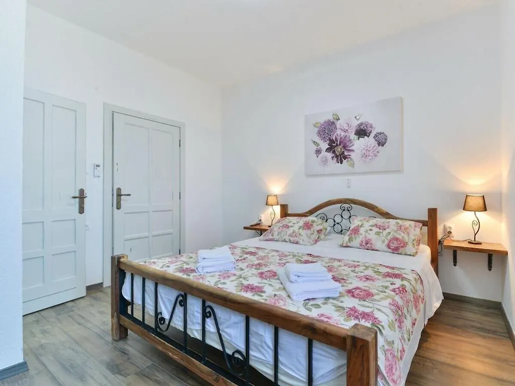 Marinic Comfortable Holiday Residence Zadar 0*,  Croacia